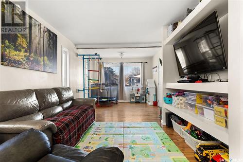 1271 Mctavish Street, Regina, SK - Indoor Photo Showing Living Room