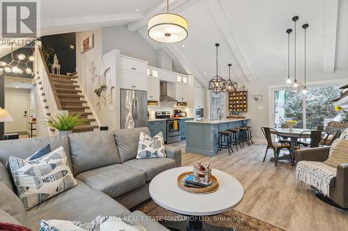 21 Chiniquy Street, Bluewater (Bayfield), ON - Indoor Photo Showing Living Room