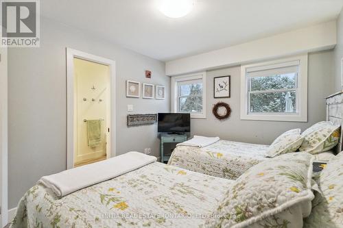 21 Chiniquy Street, Bluewater (Bayfield), ON - Indoor Photo Showing Bedroom