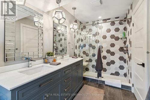 21 Chiniquy Street, Bluewater (Bayfield), ON - Indoor Photo Showing Bathroom