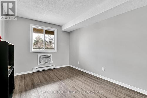 203 - 1490 Heron Road, Ottawa, ON - Indoor Photo Showing Other Room