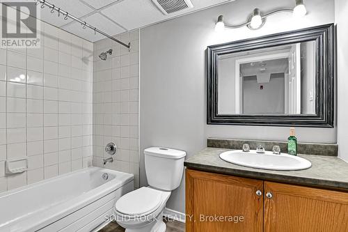 203 - 1490 Heron Road, Ottawa, ON - Indoor Photo Showing Bathroom