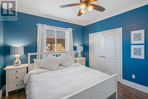 4034 Barry Drive, Lincoln (982 - Beamsville), ON - Indoor Photo Showing Bedroom