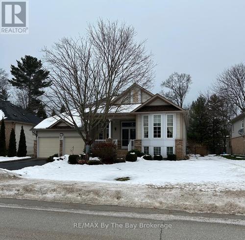 7 Trailwood Place, Wasaga Beach, ON - Outdoor With Facade