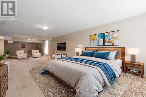 7 Trailwood Place, Wasaga Beach, ON - Indoor Photo Showing Bedroom