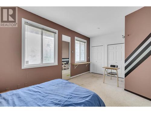 4302 Hazell Road, Kelowna, BC - Indoor Photo Showing Bedroom