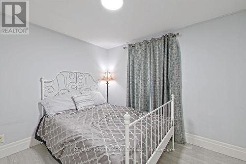 101 Walkem Drive, New Tecumseth, ON - Indoor Photo Showing Bedroom