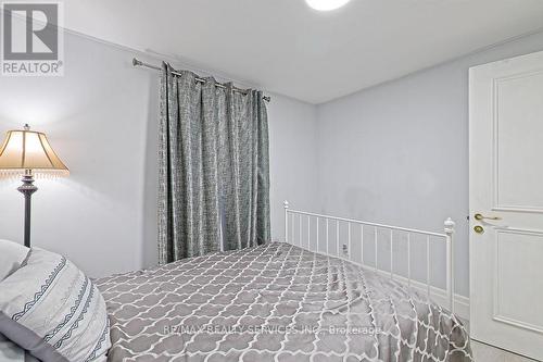 101 Walkem Drive, New Tecumseth, ON - Indoor Photo Showing Bedroom