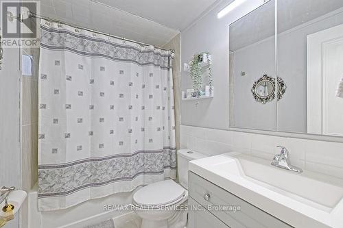 101 Walkem Drive, New Tecumseth, ON - Indoor Photo Showing Bathroom