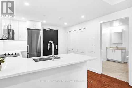 405 - 180 George Street, Ottawa, ON - Indoor Photo Showing Kitchen