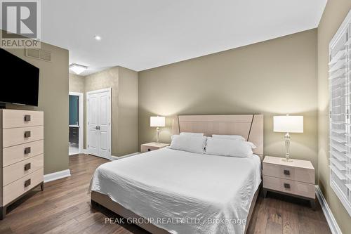 2 - 9245 Shoveller Drive, Niagara Falls (219 - Forestview), ON - Indoor Photo Showing Bedroom