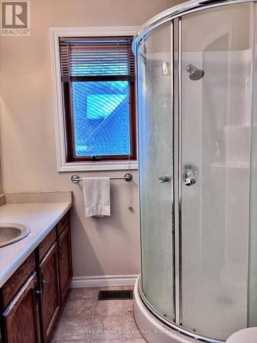 1289 Bruce Road 4 Road, Brockton, ON - Indoor Photo Showing Bathroom