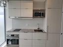 3408 - 197 Yonge Street, Toronto, ON  - Indoor Photo Showing Kitchen 