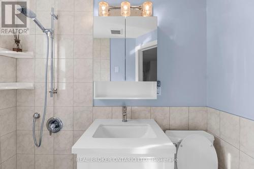 478 Lansdowne Avenue, Toronto, ON - Indoor Photo Showing Bathroom