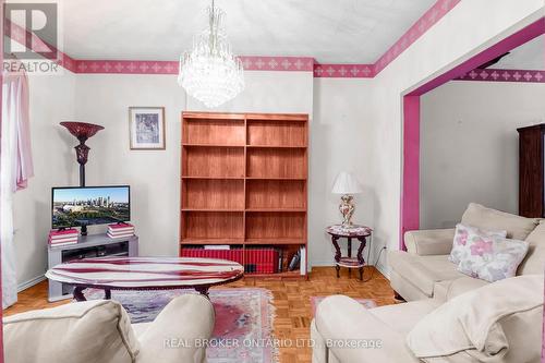 478 Lansdowne Avenue, Toronto, ON - Indoor Photo Showing Living Room