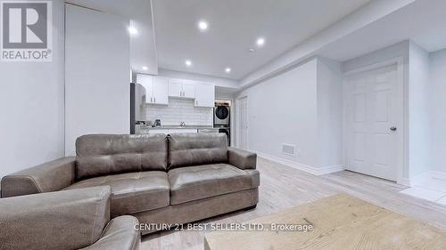 3 Lockton Street, Whitby, ON - Indoor Photo Showing Living Room