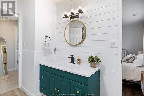 35 Hillview, Kingsville, ON - Indoor Photo Showing Bathroom