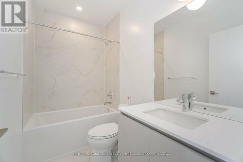 3045 Trailside Drive, Oakville, ON - Indoor Photo Showing Bathroom