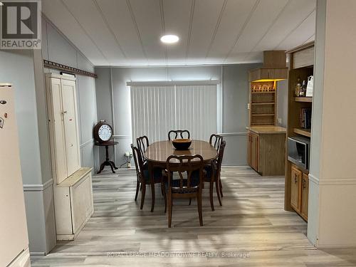 8 Grand Vista Drive, Wellington North, ON - Indoor Photo Showing Dining Room