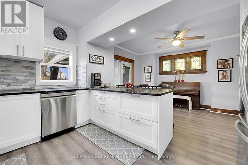 53 1/2 Robins Avenue, Hamilton, ON - Indoor Photo Showing Kitchen