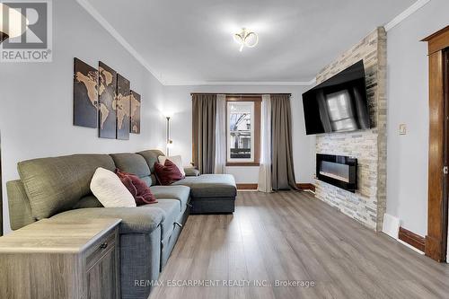 53 1/2 Robins Avenue, Hamilton, ON - Indoor Photo Showing Living Room With Fireplace