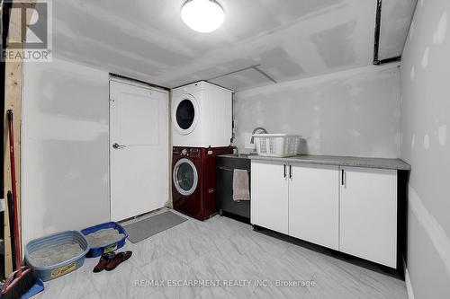 53 1/2 Robins Avenue, Hamilton, ON - Indoor Photo Showing Laundry Room