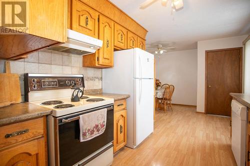 550 Douglas, Sault Ste. Marie, ON - Indoor Photo Showing Kitchen