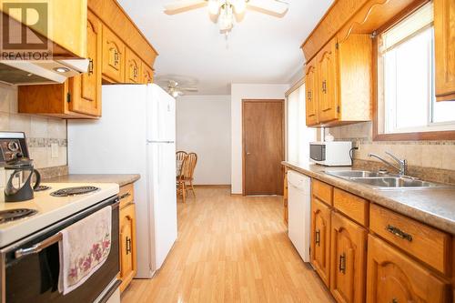 550 Douglas, Sault Ste. Marie, ON - Indoor Photo Showing Kitchen With Double Sink