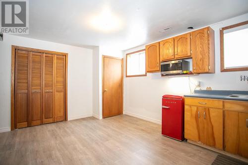 550 Douglas, Sault Ste. Marie, ON - Indoor Photo Showing Kitchen