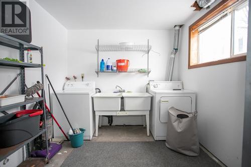 550 Douglas, Sault Ste. Marie, ON - Indoor Photo Showing Laundry Room