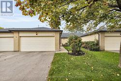 14 - 211 PINE VALLEY DRIVE  London, ON N6J 4W5