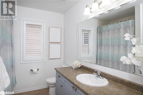 4pc - 988 Clark Boulevard, Milton, ON - Indoor Photo Showing Bathroom