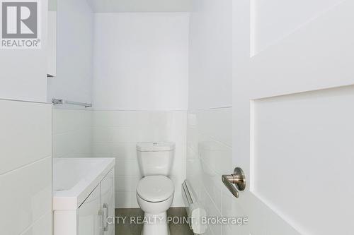 Ph9 - 666 Spadina Avenue, Toronto, ON - Indoor Photo Showing Bathroom