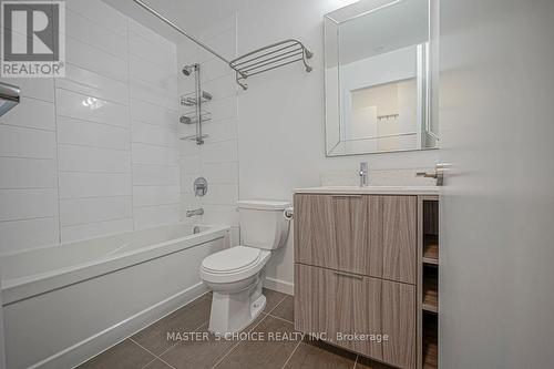 1910 - 50 Forest Manor Road, Toronto, ON - Indoor Photo Showing Bathroom