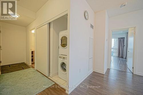 1910 - 50 Forest Manor Road, Toronto, ON - Indoor Photo Showing Laundry Room