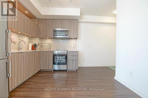 1910 - 50 Forest Manor Road, Toronto, ON - Indoor Photo Showing Kitchen