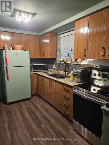 263 Oak Park Avenue, Toronto, ON - Indoor Photo Showing Kitchen With Double Sink