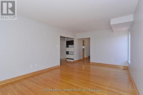 9 Ivy Green Crescent, Toronto, ON - Indoor Photo Showing Other Room