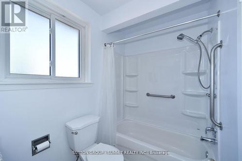 9 Ivy Green Crescent, Toronto, ON - Indoor Photo Showing Bathroom