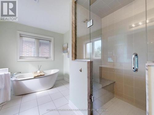 55 Ladder Crescent, East Gwillimbury, ON - Indoor Photo Showing Bathroom