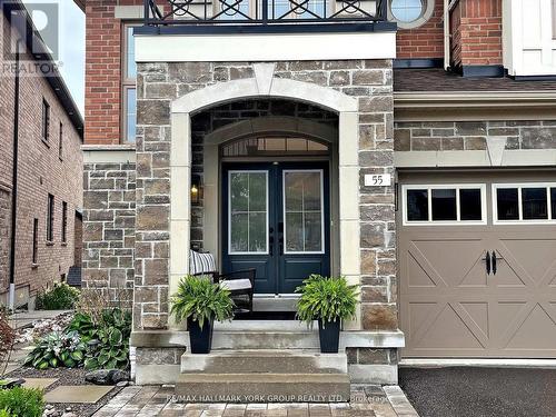 55 Ladder Crescent, East Gwillimbury, ON - Outdoor With Facade