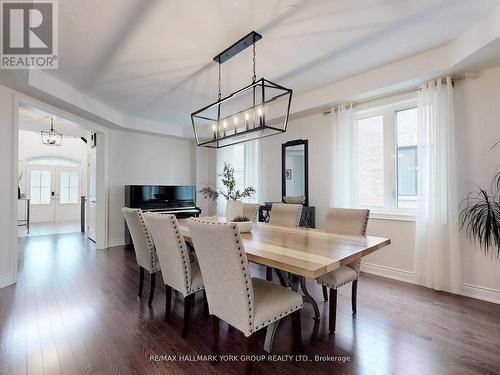 55 Ladder Crescent, East Gwillimbury, ON - Indoor Photo Showing Dining Room