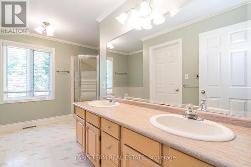 2087 Wilkinson Street, Innisfil, ON - Indoor Photo Showing Bathroom