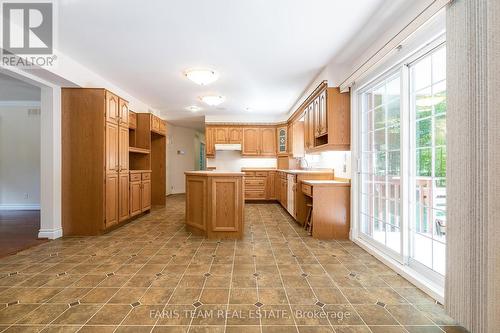 2087 Wilkinson Street, Innisfil, ON - Indoor Photo Showing Kitchen