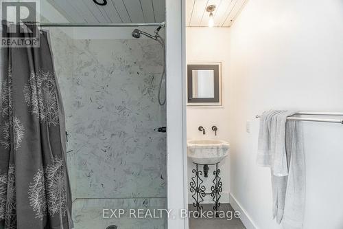 Acc. Structure three piece bathroom w/ shower/sink - 85 Dufferin Street, Stratford, ON - 