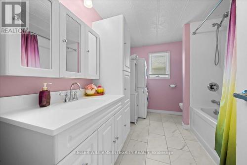 1029 Vista Barrett Pvt, Ottawa, ON - Indoor Photo Showing Bathroom