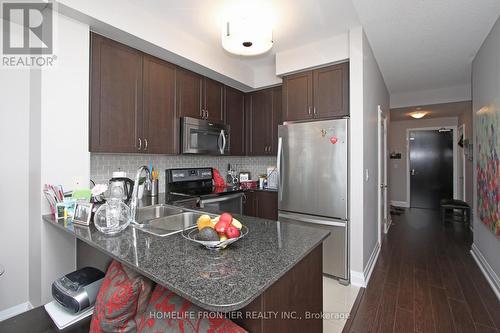 619 - 30 North Park Road, Vaughan, ON - Indoor Photo Showing Kitchen With Double Sink