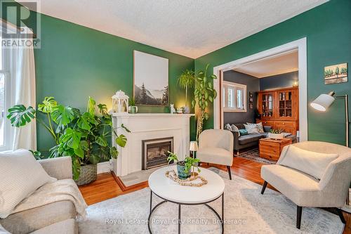 129 Northumberland Street, Guelph (Central West), ON - Indoor Photo Showing Living Room With Fireplace