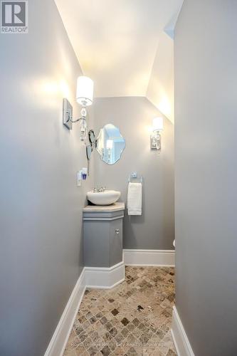 129 Northumberland Street, Guelph (Central West), ON - Indoor Photo Showing Bathroom