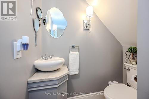 129 Northumberland Street, Guelph (Central West), ON - Indoor Photo Showing Bathroom